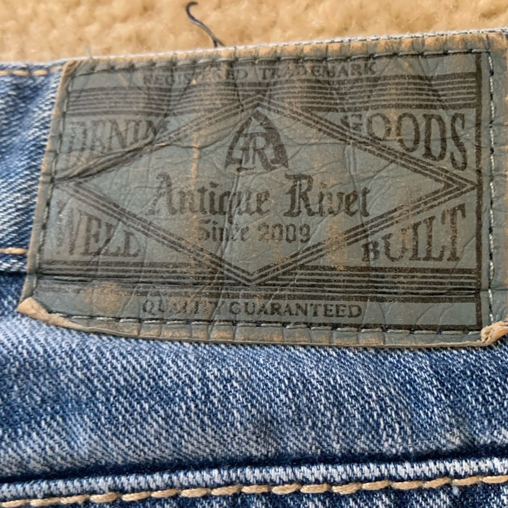 Antique Rivet Men's Blue Jeans